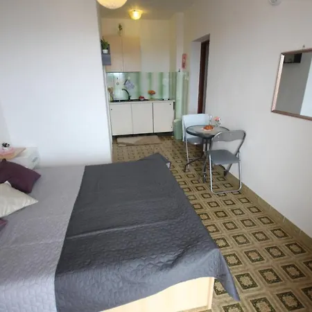 Studio Anita Diklo/ Close To The Beach Apartment Zadar
